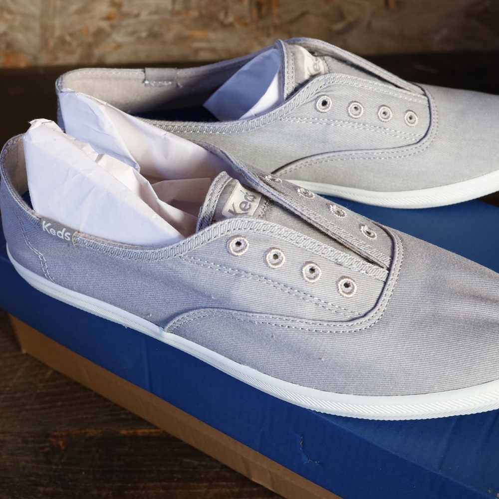 New Gray Keds Slip-on Sneakers / Size 7 Chillax Women